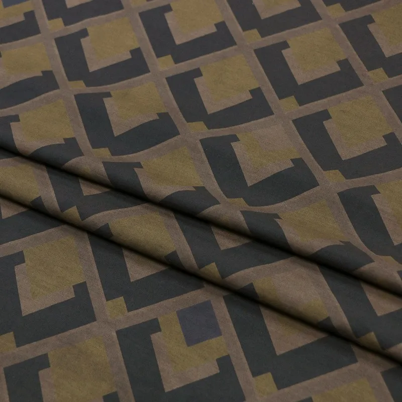 

Printed silk and cotton blended fabric with scented gauze before printing simple elegant traditional Chinese style clothing