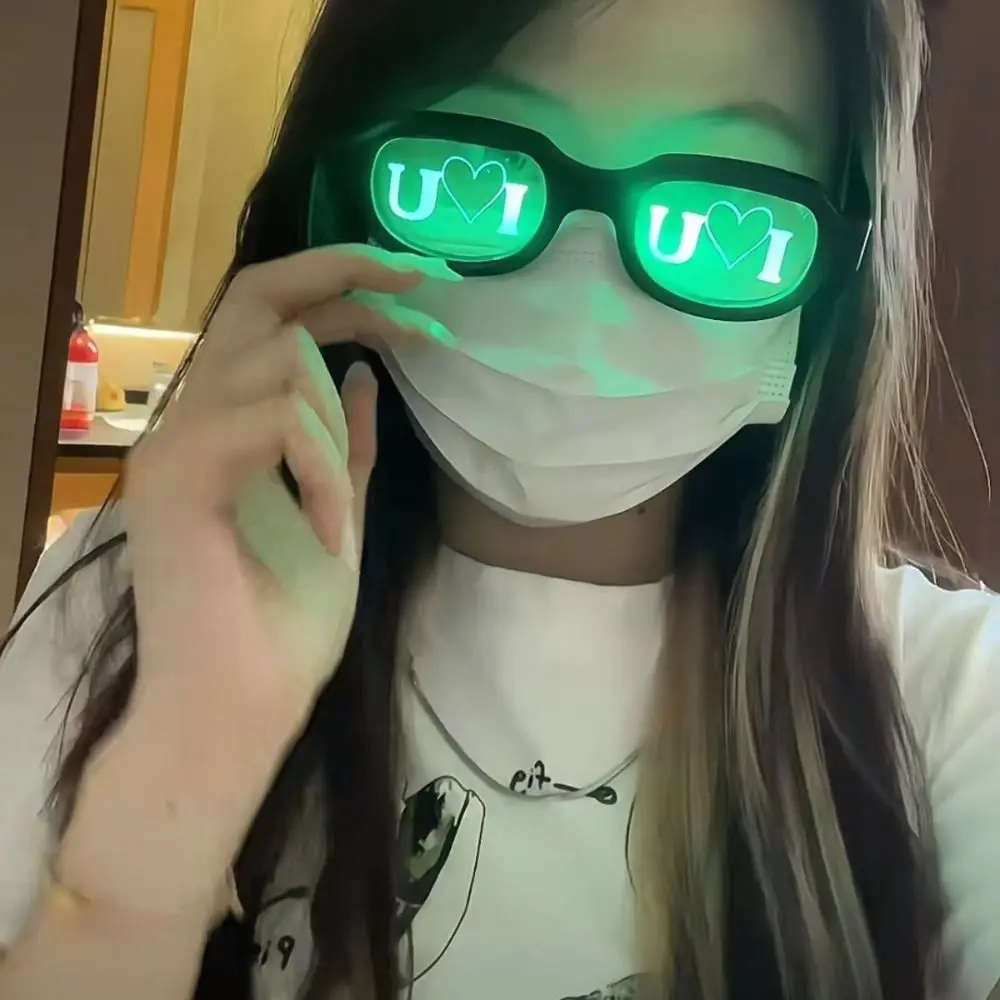Special Effect LED Glasses Sense of Technology Flashing Light Luminous Eyewear Red Eyes Cool Anime Flash Eye Glasses Cosplay