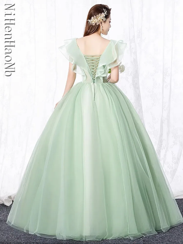 Green Quinceanera Dress Elegant V-neck Party Prom Ball Gown Sweet Flower Quinceanera Dresses Plus Size Vestidos