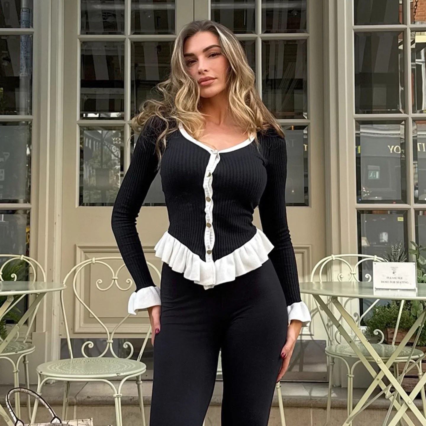 

Faionable Knitted Sweater Women's Thiened Autumn Winter Floral Lace Splicing Color Blo Striped Design Button up Top