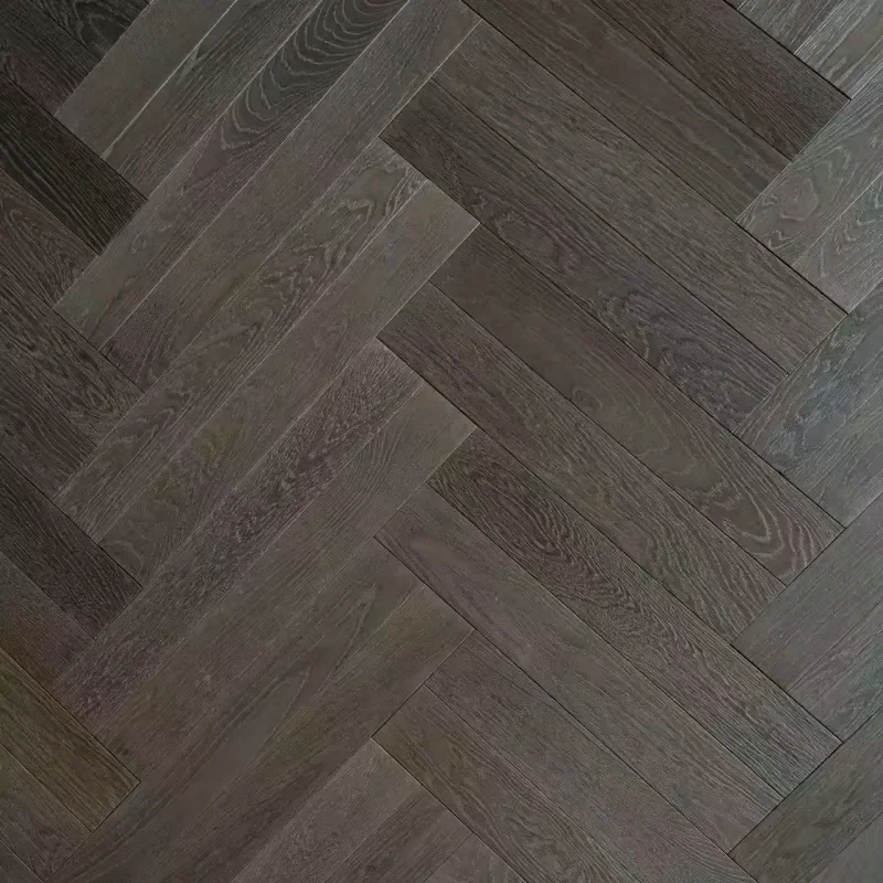Moisture-proof Gray Brushed Canada Red Oak Herringbone Parquet Engineered Wooden Floor Art Splice Chevron Composite Wood