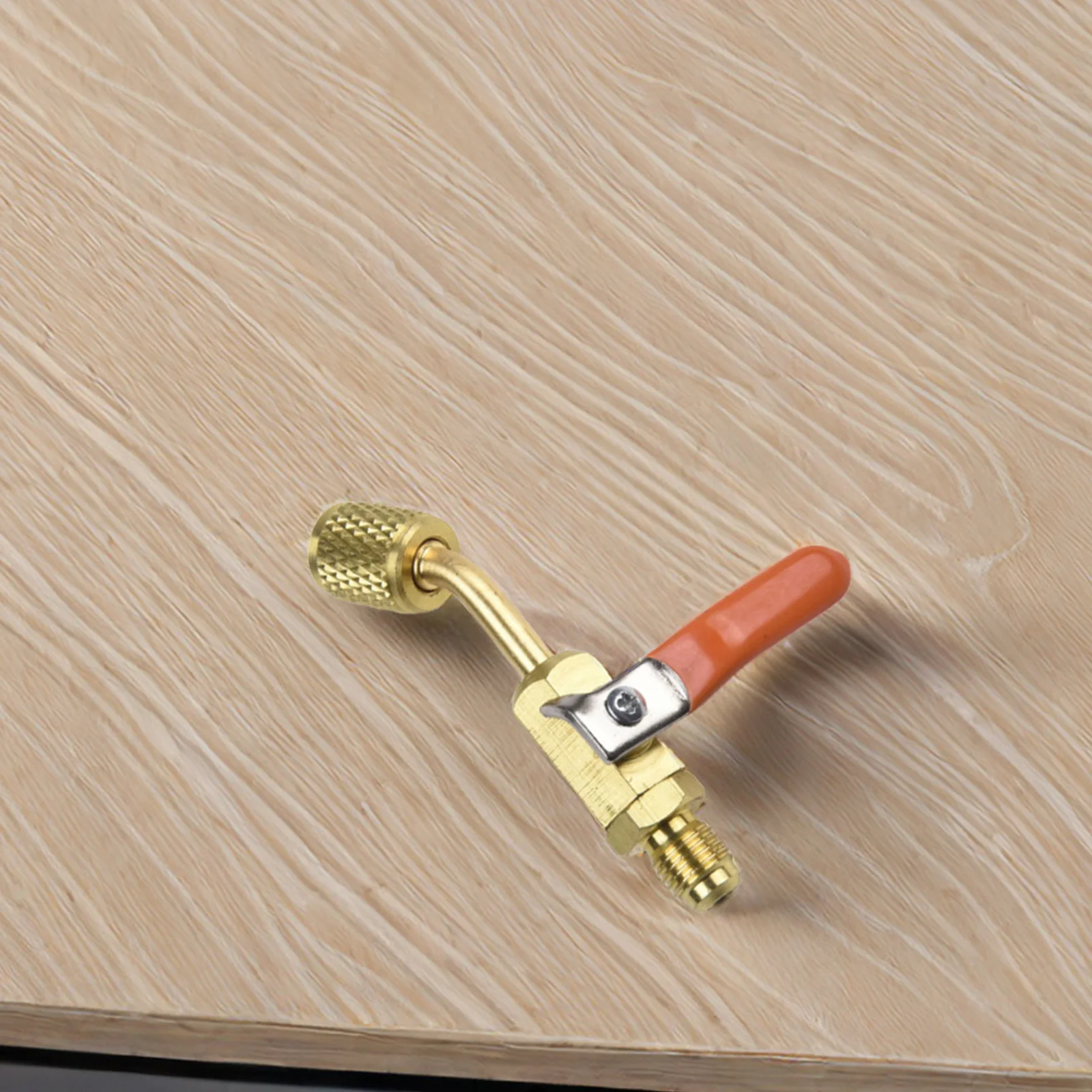 

Valuable 1/4 Inch SAE HVAC Adapter Essential for Conditioner Charging Hose T HVAC/R Service Tech Favorite Tool