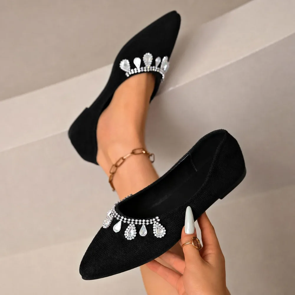 Elegante flache Schuhe für Hochzeitsfeiern, Wildleder, spitzer Zeh mit tropfenförmigem Strass-Quasten-Dekor, Slip-On-Ballerinas für Damen. – Detail 7