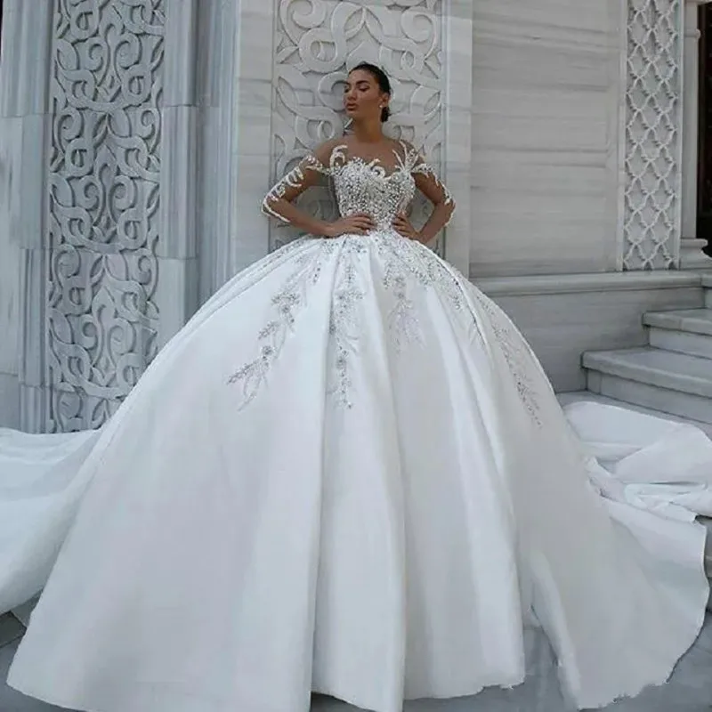 

Wonderful Scoop Appliques Beads Ballgown Wedding Dress Abito Da Sposa Chapel Train Satin Long Sleeves Plus Size Bridal Gown