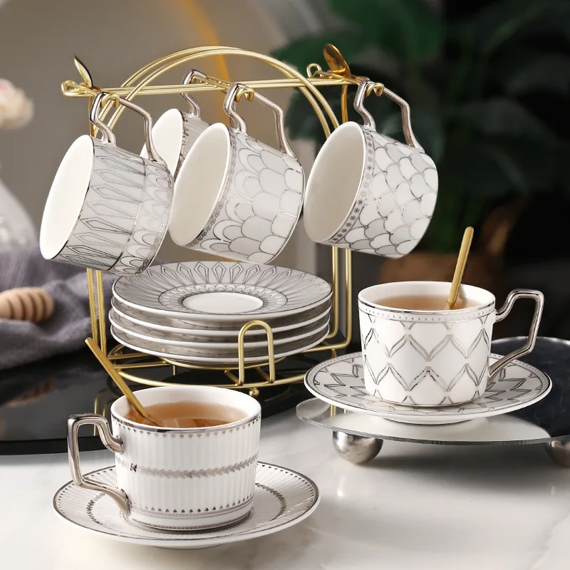 Set kotak hadiah cangkir dan tatakan, hadiah pernikahan, cangkir pasangan mewah, hadiah pindah rumah ulang tahun untuk pendatang baru