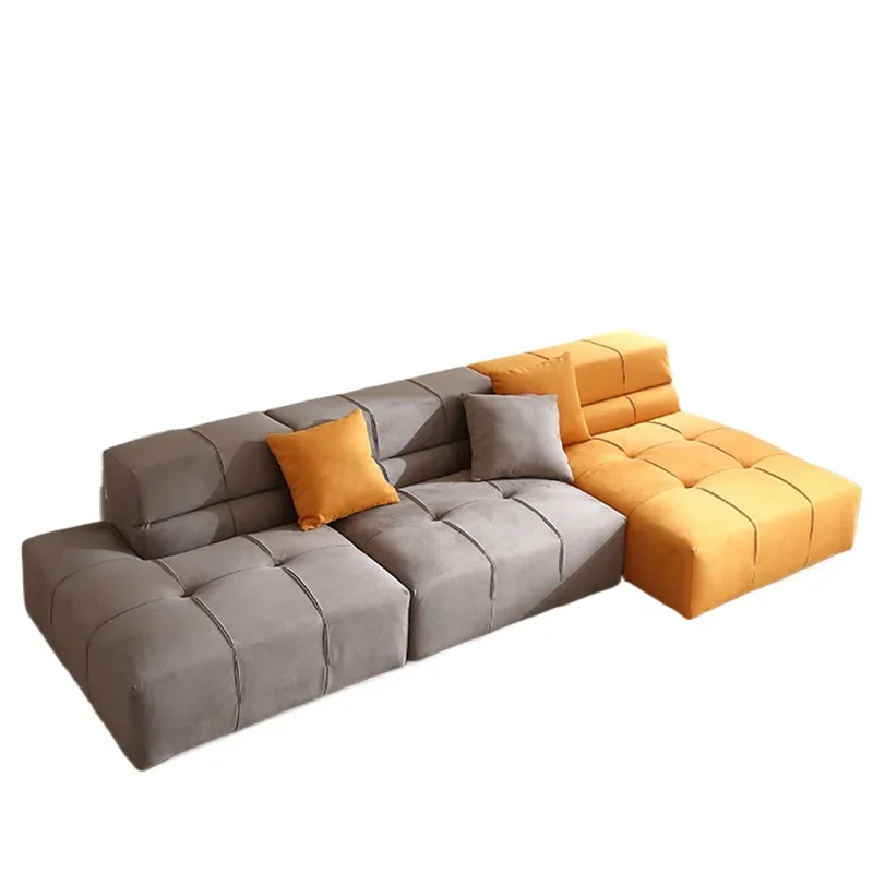 

Минималистичный угловой диван из ткани, в стиле скандинавского дизайна, с кожаными вставками, в стиле лайт-люкс, для гостиной.