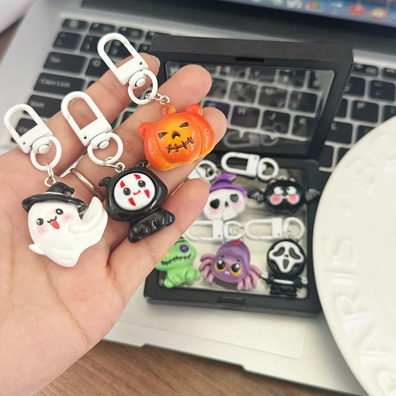 Llavero divertido de Halloween, accesorio de resina de dibujos animados, perfecto para llaves de coche, mochilas, calabaza de moda, regalo de fiesta de Halloween, nuevo