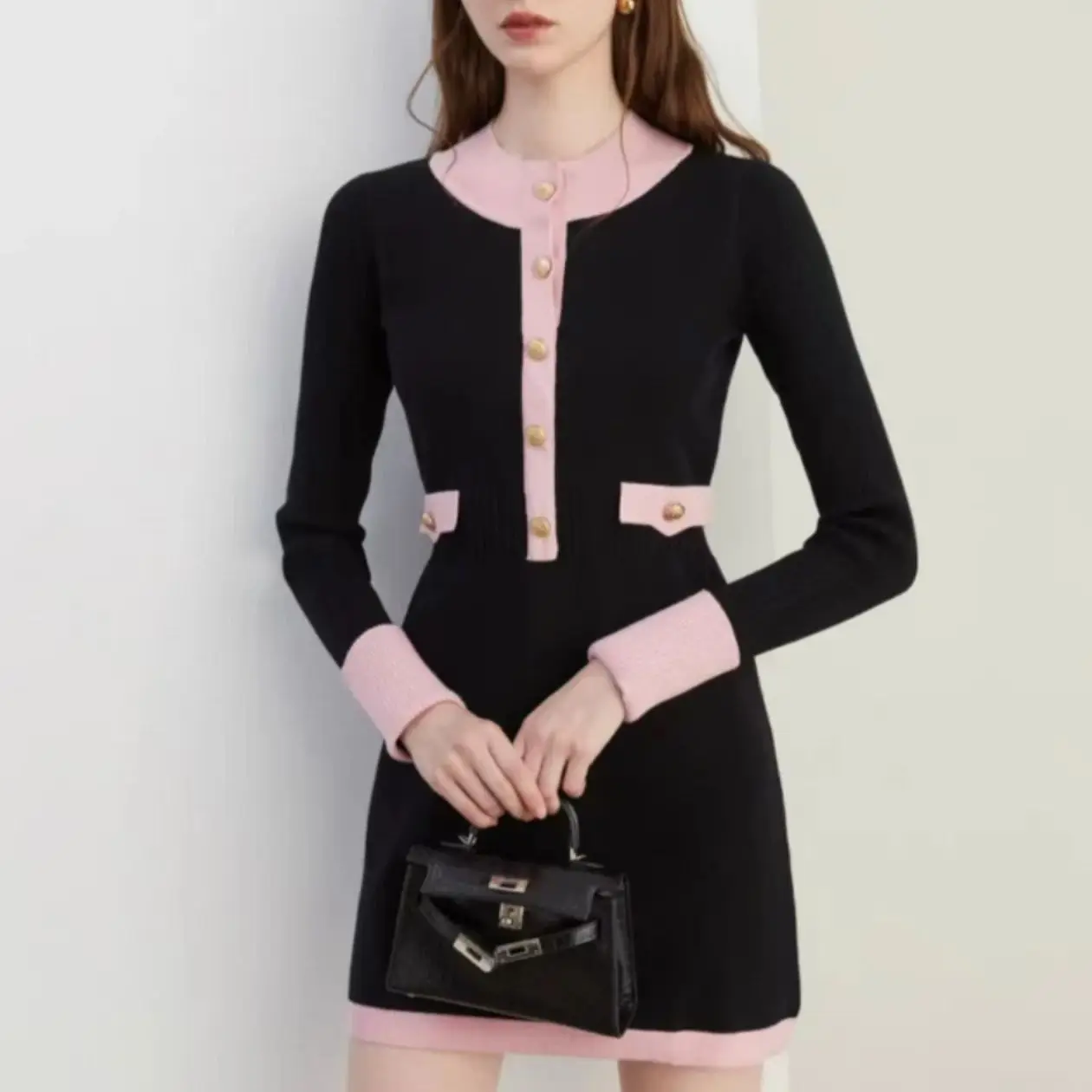 

High Quality Summer New Fashionable Temperament Elegant Commuting Slim Button Women's Round Neck Long Sleeved Knitted Dress