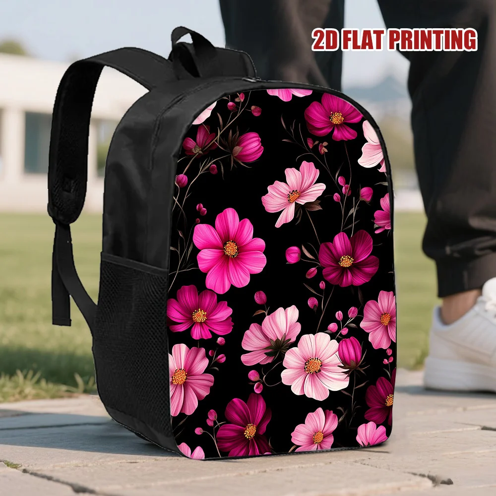 Una mochila con estampado floral sobre fondo negro, práctica y a la moda, perfecta para que los adolescentes vayan al trabajo.