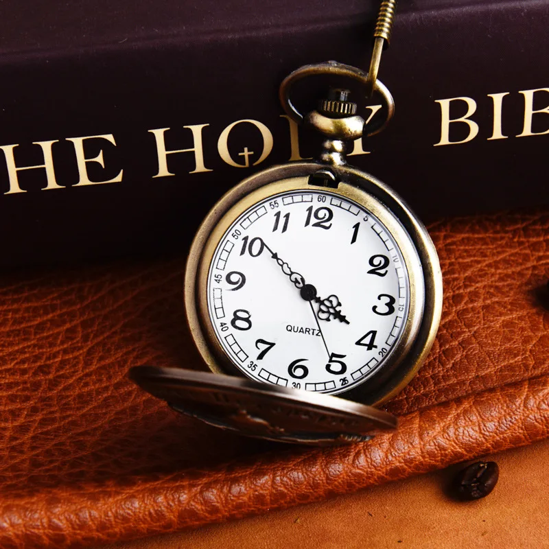 Vintage Luxury Skeleton Life of Tree Carving Quartz Pocket Watch for Men Women Engraved Fob Chain Bronze Clock for Collection