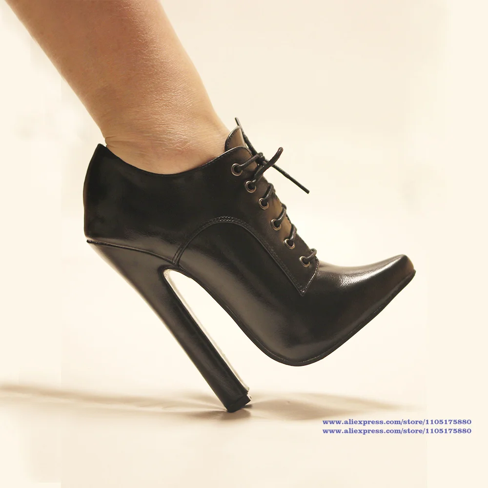 Stivaletti con tacco grosso in pelle nera opaca Décolleté da festa con lacci sexy a punta Scarpe da donna Designer di lusso Botas Mujer