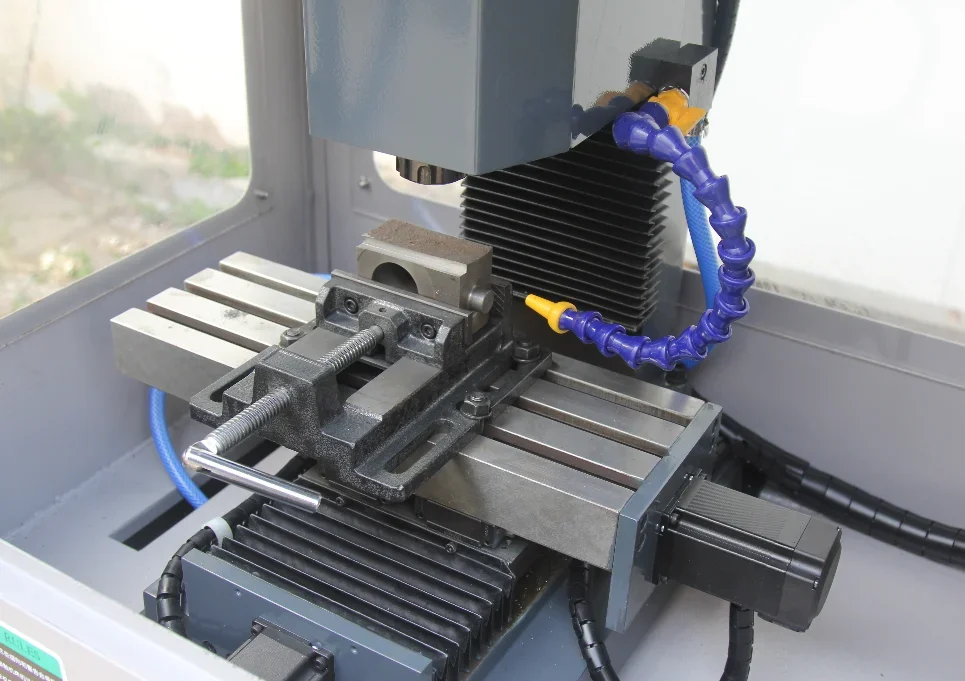 Controlador para fresadora de escritorio de 3 ejes.