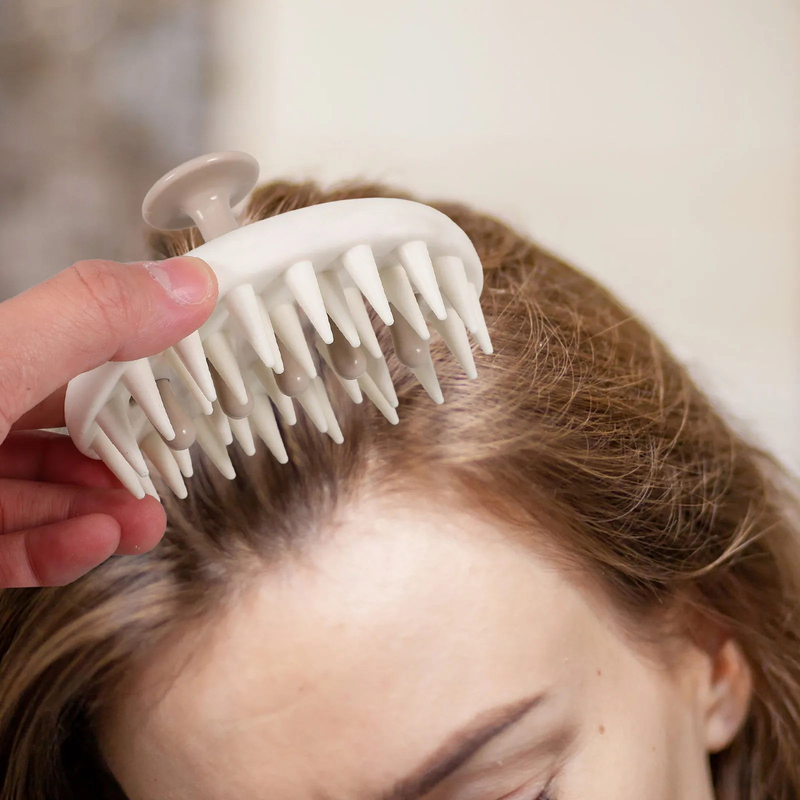 

Silicone Shampoo Brush Scalp Massager Hair Washing Tool Shower Head Scrubber Dandruff Exfoliator Deep Clean Massage