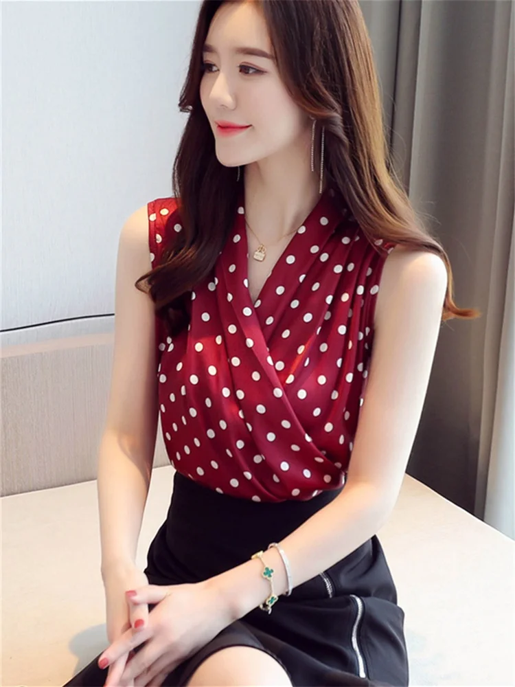 

Женский атласный топ без бретелек с V-образным вырезом, свободного кроя, сексуальный летний модный топ для работы, с кружевом, короткий, в горошек