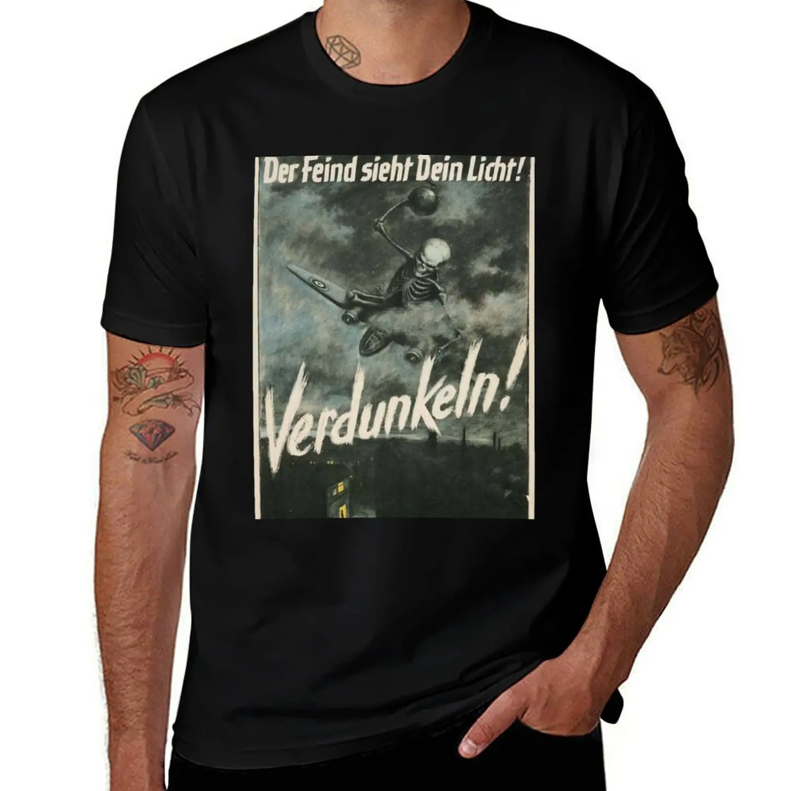 The Enemy Sees Your Light (German Blackout Poster WW2). T-Shirt Daily Wear Print T-Shirt