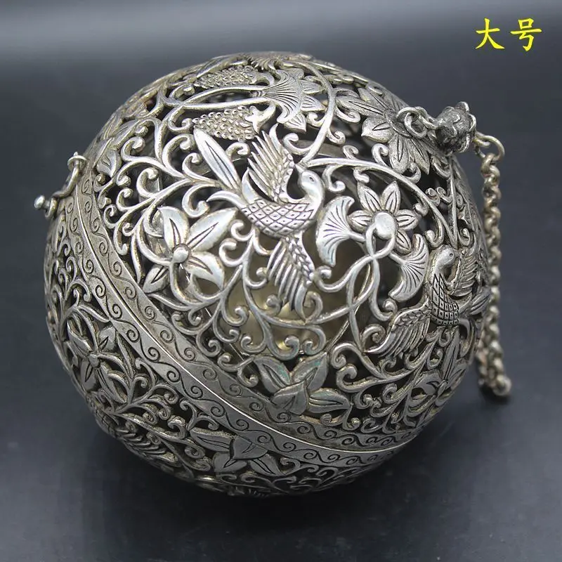 Antique Miscellaneous Collection Datang Zhenguan Annual Grape Incense Ball Balance Ball Large