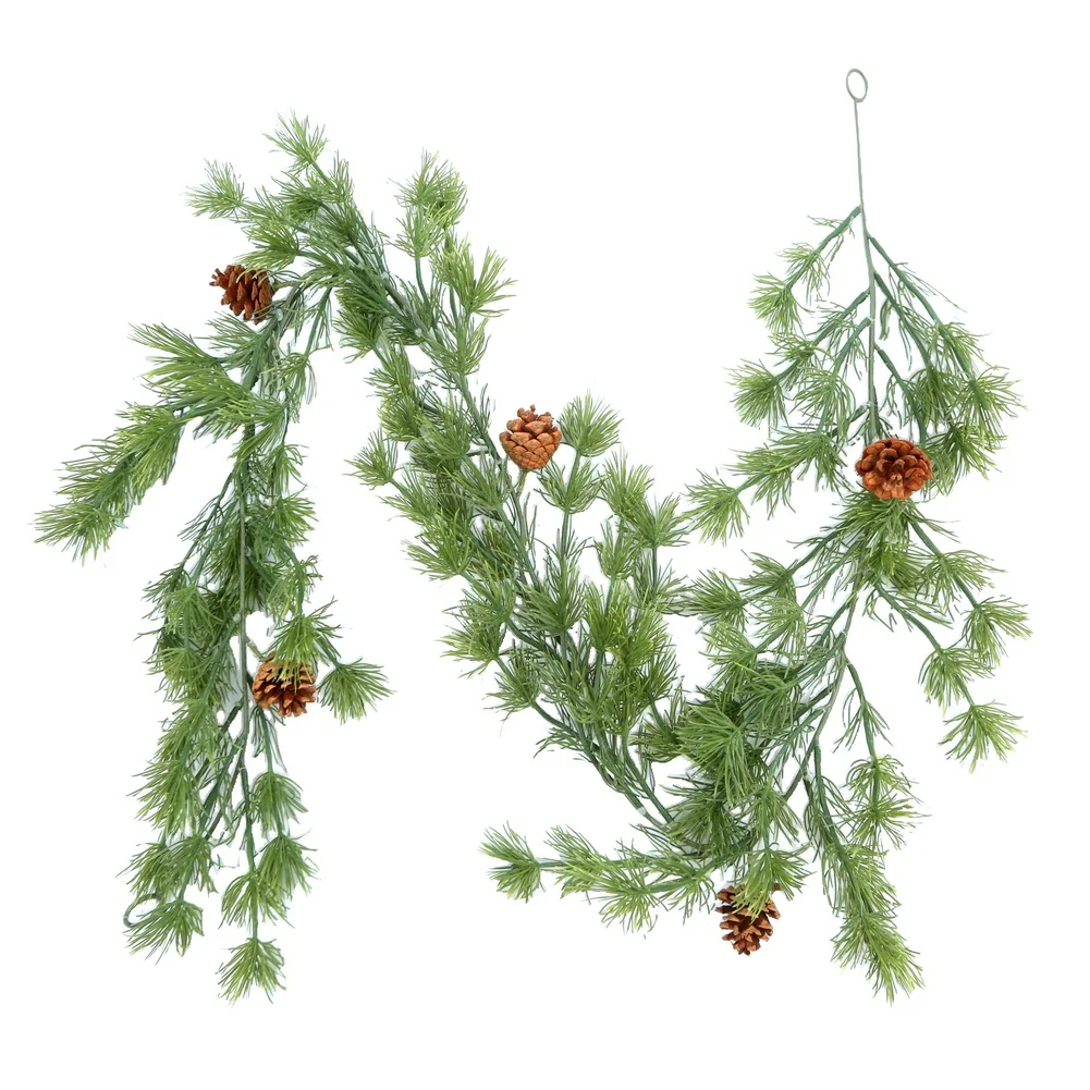 Photography-Friendly Pine Needle Garland Using Silk Flowers with Pine Cones and Red Berries for Studio Backdrops
