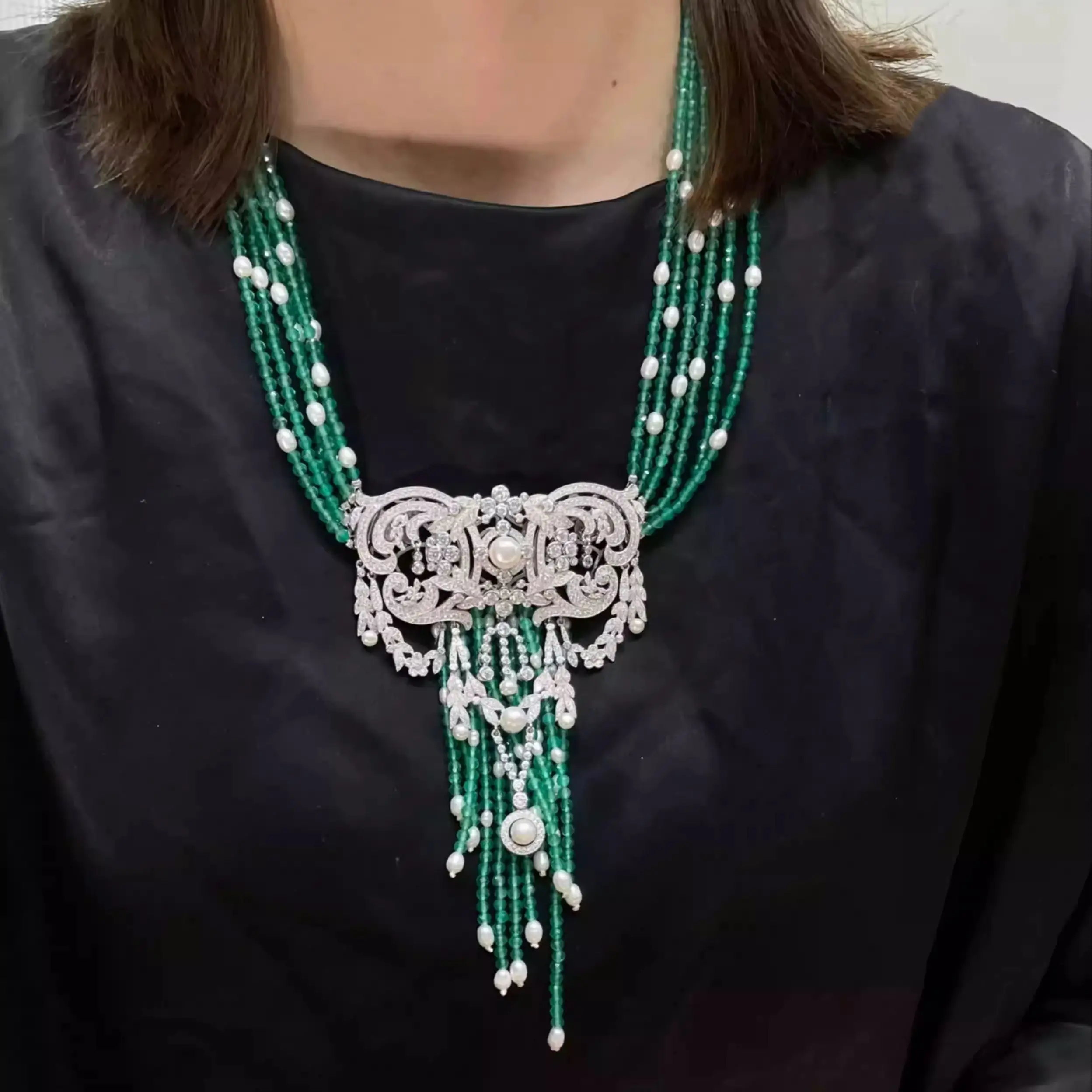 

BELLUX Natural Green Chalcedony Beads Detachable tassel Brooch Necklace Dual purpose S925 Silver Pearl Zircon Sweater Chain