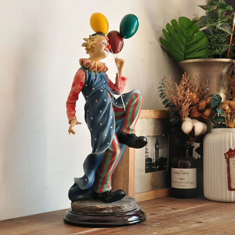 Resin Crafts Nordic Circus Clown Statue Playing Clown Sculptures Living Room Study Desktop Home Ornaments Home Decoration Gift