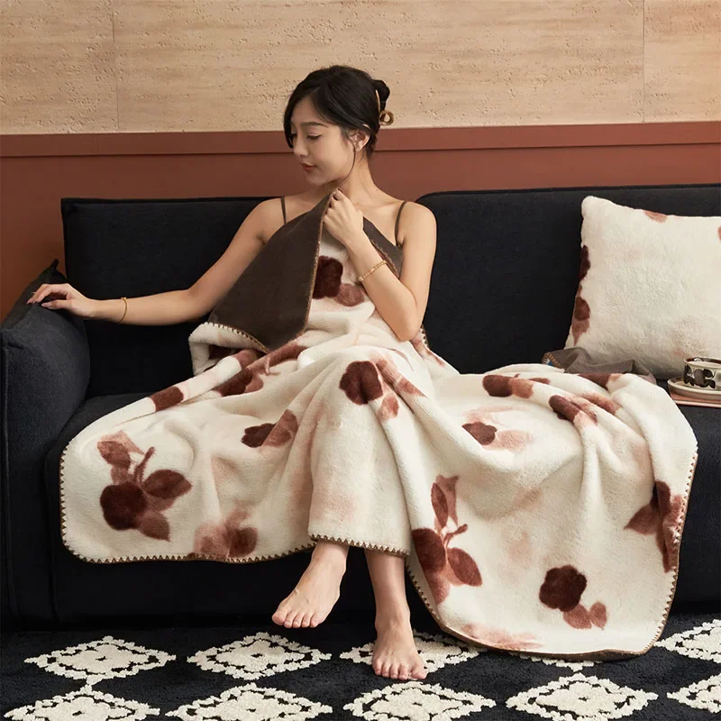 Retro Rabbit Plush Printed Blanket Luxury Thick Warm Throw Blankets for Autumn and Winter Multifunctional Leisure Sofa Nap Shawl