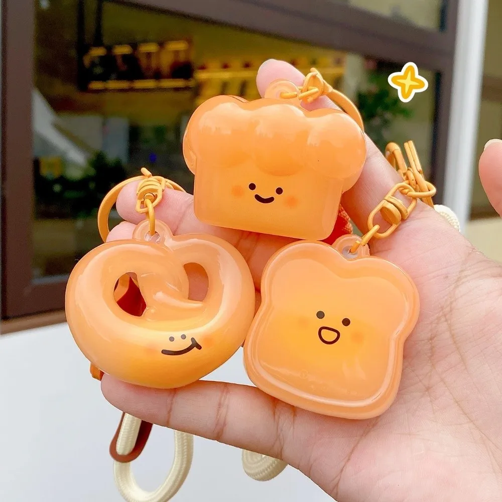 

Roast Chicken Detect UV Color Change Bread Pendant Funny Creative Roast Suckling Pig Keyring PVC Cartoon Toast Pretzel Keychain