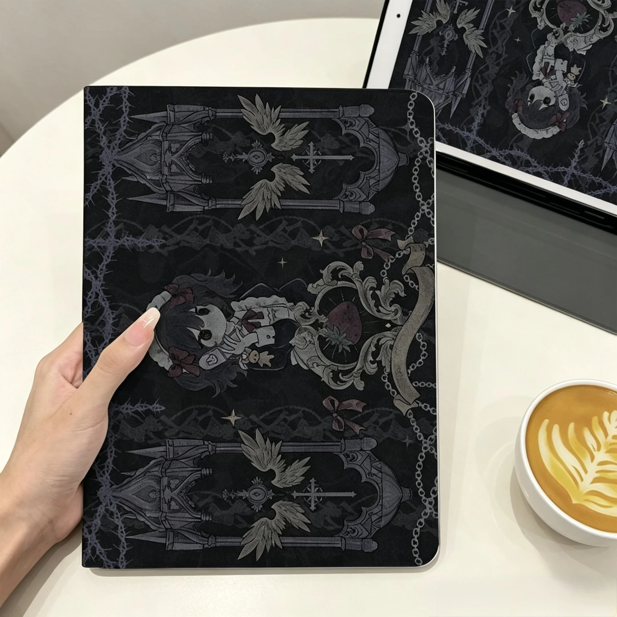 

Dark-haired girl Gothic-style tablet case, suitable for iPad