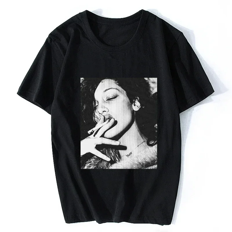 Bella Hadid Smoking Girl Weded nero bianco modello Hot uomo donna Unisex t-shirt uomo cotone Tshirt Hip Hop Tees top Streetwear