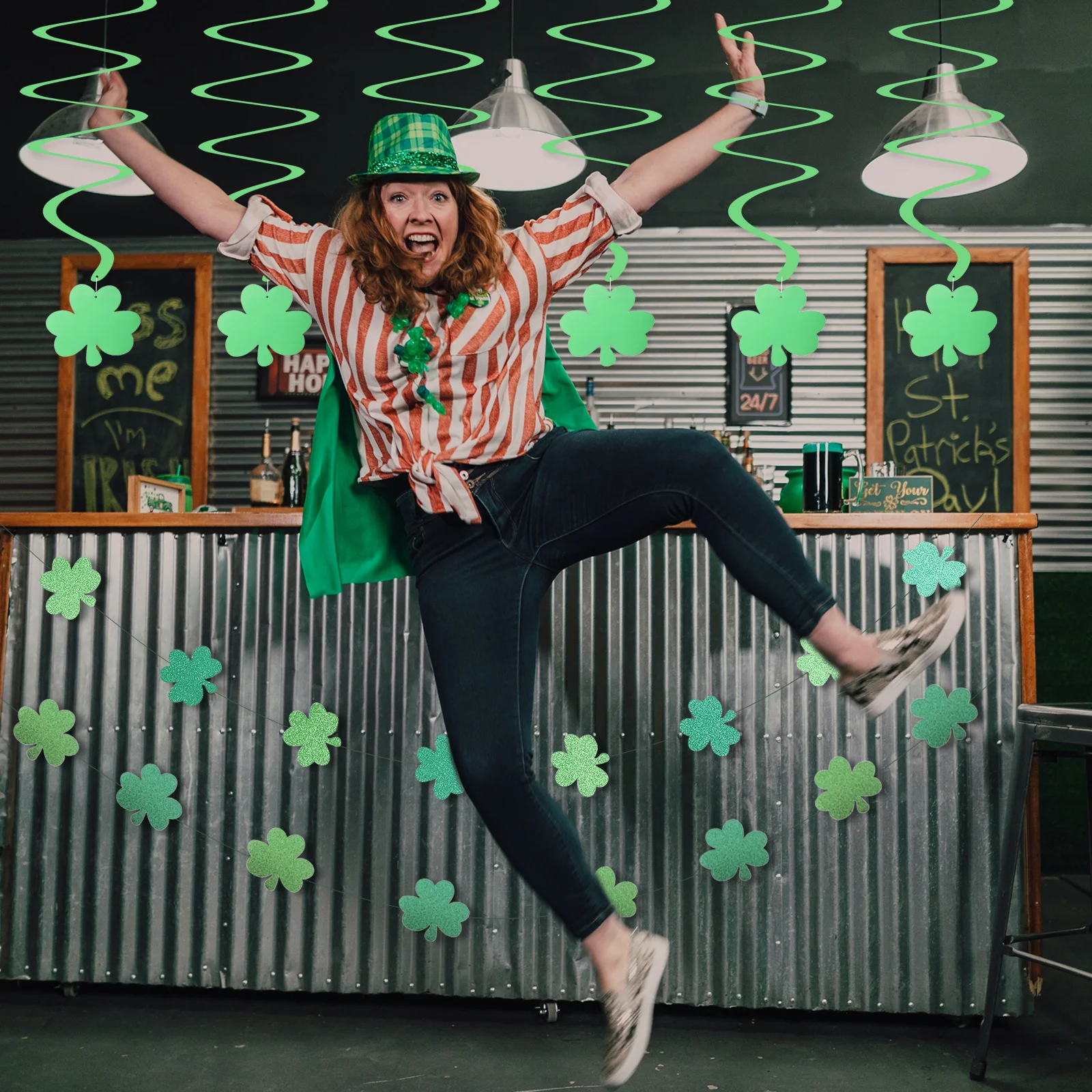 

8 Pcs Four Leaf Clover Decoration Party Pendant Decors Decorations Plastic Shamrock St. Patrick's Day Glitter Green The Banner