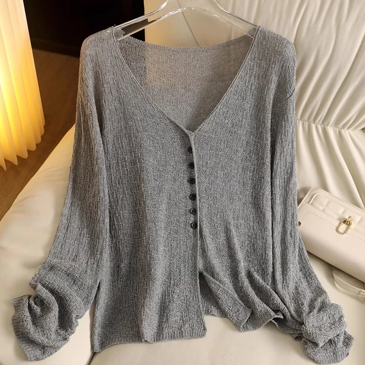 

Summer 2026 Women's Loose V-Ne Knitted Open Cardigan iny Tead Faion Versatile Design UV Protection Top Commute Sle