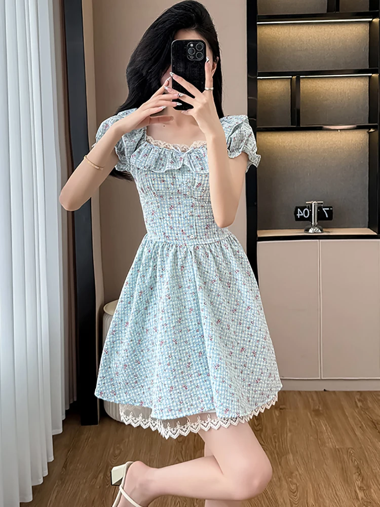 Kobiety w kratę Kwiatowy bufiasty rękaw Kwadratowy kołnierzyk Mini sukienka Letnia elegancka koronkowa sukienka z falbankami 2025 Koreańska sukienka imprezowa Bodycon