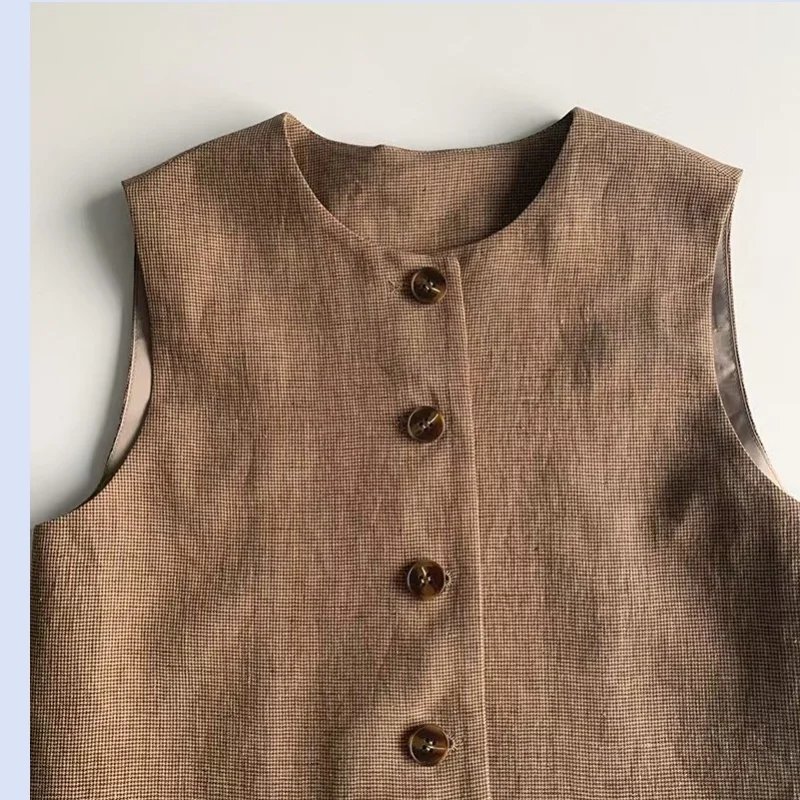 24 year early autumn new handsome and neat linen brown sleeveless temperament short vest top