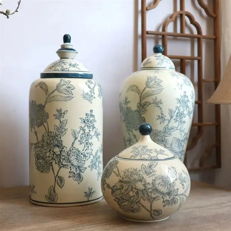 Retro Blue Flower Ceramic Jar Antique Blue and White Porcelain Vase Desktop Decoration Classic Home Craft