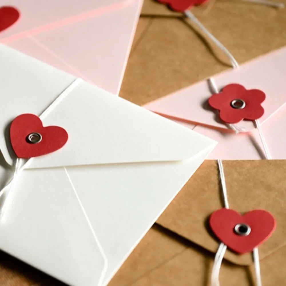 20Pcs Vintage Valentine Window Envelopes Love Gift Envelope Kraft Paper Envelopes Cash Envelope with Button String Tie