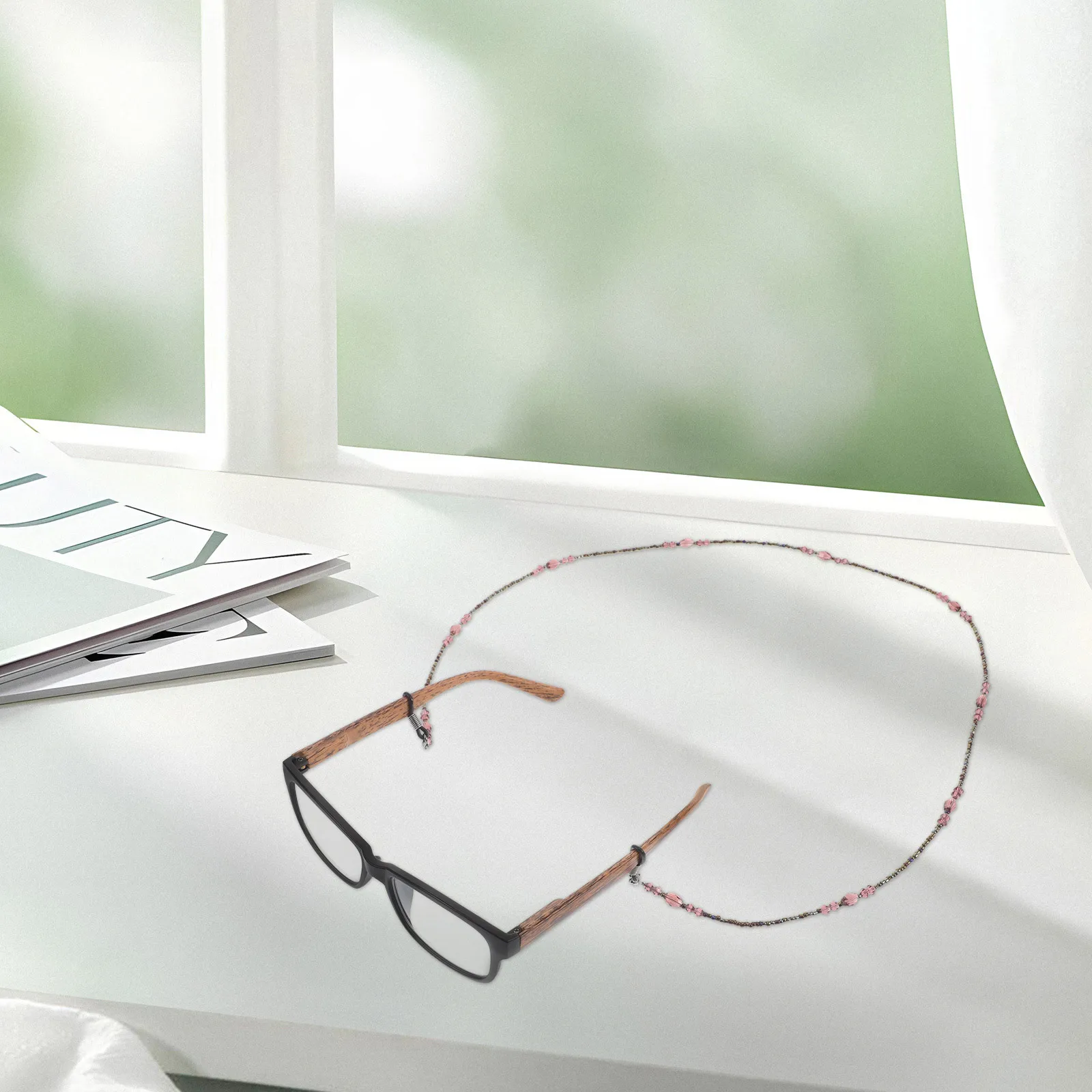 

Retro Beaded Eyeglass Chain for Women Men Anti Slip Glasses Necklace Stylish Glass Bead Sunglasses Strap Eyewear Holder Daily