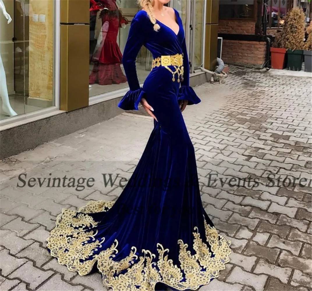 Sevintage Royal Blue Arabic Mermaid Velvet Evening Dresses V-Neck Long Cap Sleeves Appliques Prom Gowns Algerian Outfits 2023