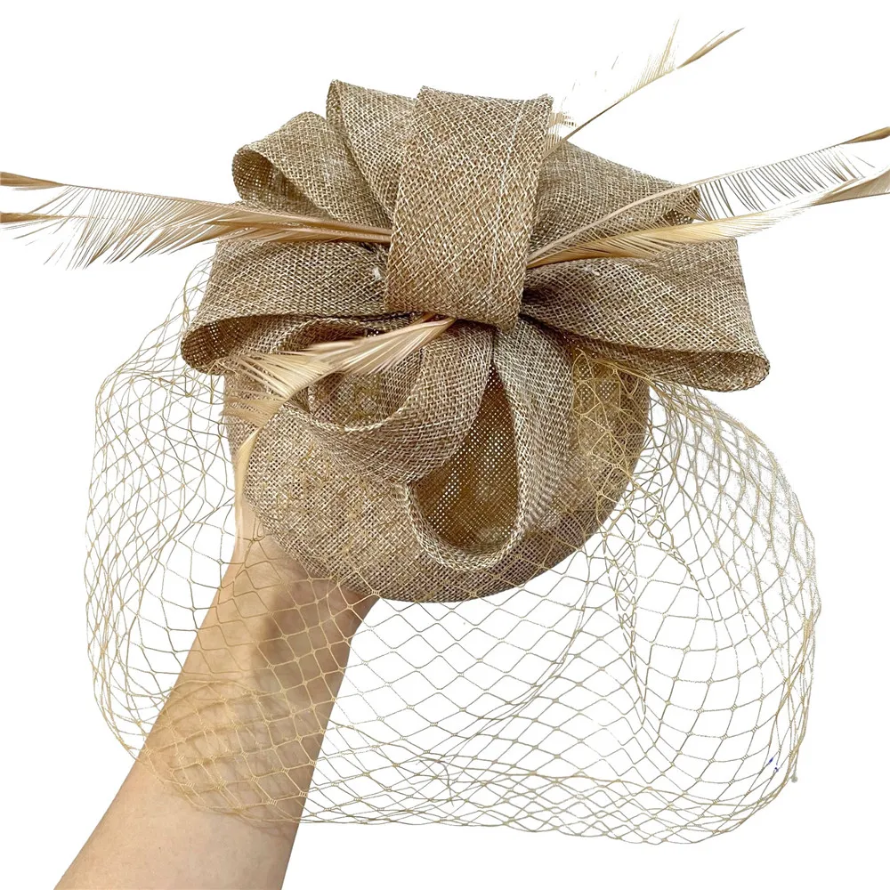 Braut Hochzeit Weiß Kopfstück Elegante Damen Mariage Mesh Fascinator Hut Phantasie Schleier Chapeau Kappe Mode Kirche Headwear Frauen