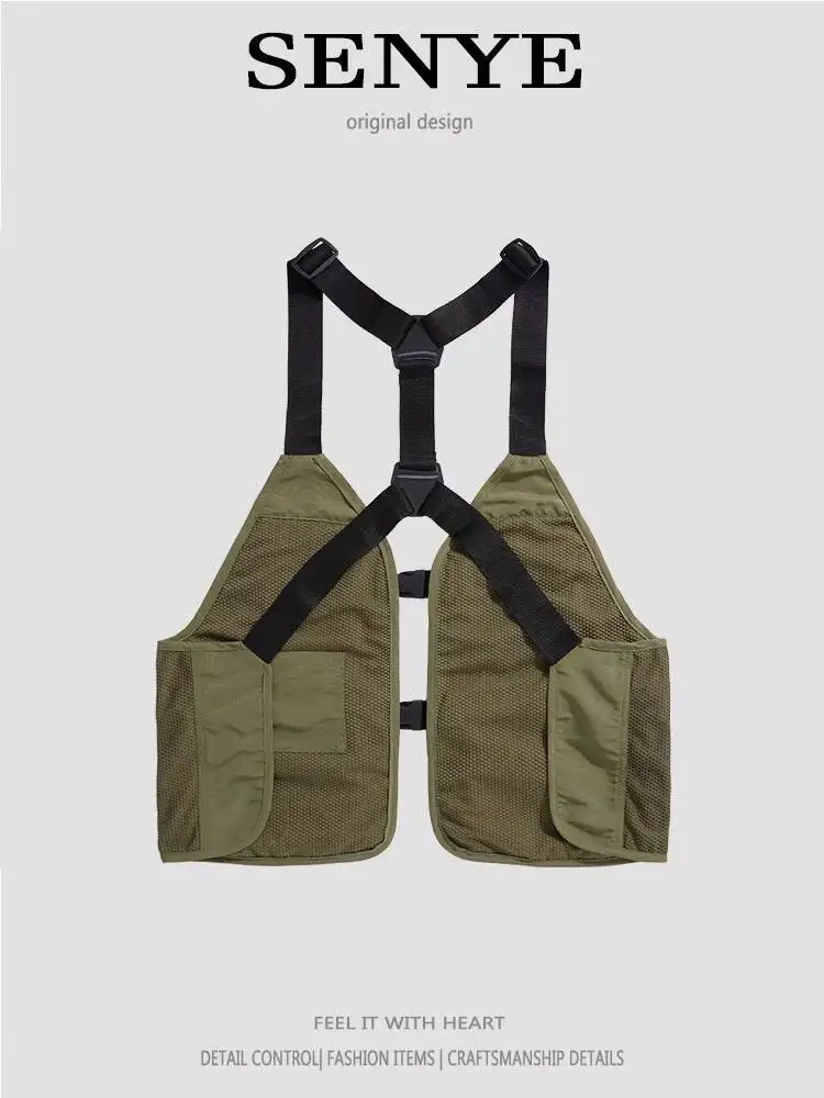 

Мужской нишевый жилет-карго с лямкой и пряжкой, жилет с несколькими карманами без воротника, тактический функциональный стиль, темный модный жилет без рукавов