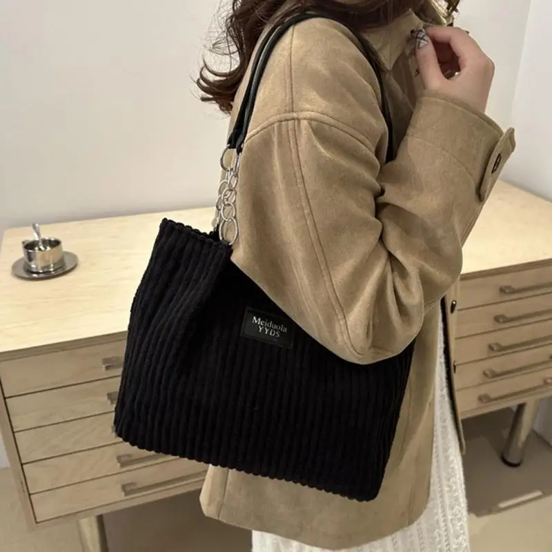 

X7XC Stylish Corduroy Shoulder Bag with Chain Strap Large Capacity Underarm Purse