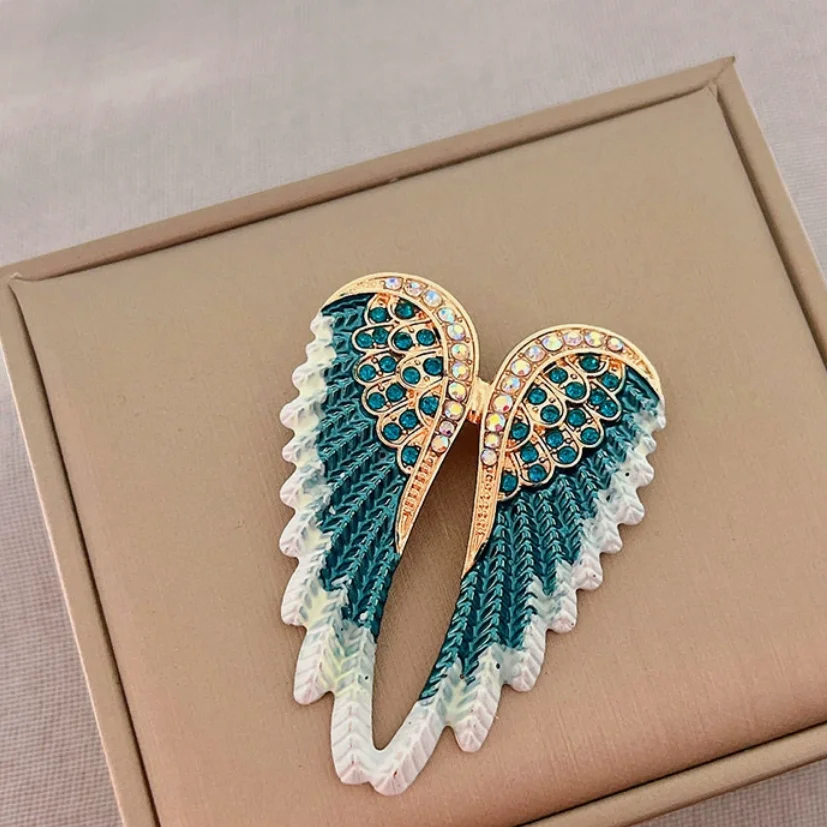 Fashion New Angel Wing Brooch Elegant And Exquisite Magpie Versatile Brooches Pins Best Party Gift Jewelry