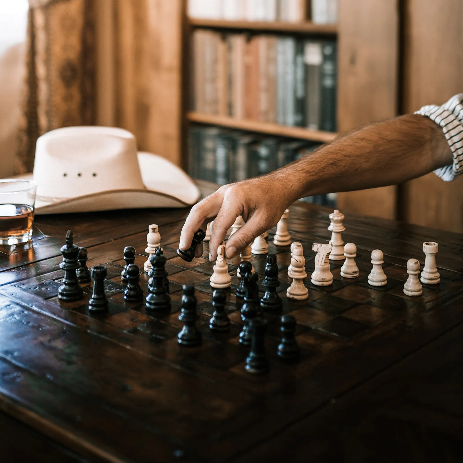 

32 шт. высококачественных пластиковых шахматных фигурок с изысканным дизайном, безопасные для детей, аксессуары для настольных игр