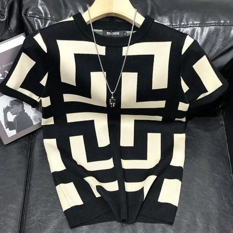 2024 New Summer High End Design Sense Round Neck Geometric Print Loose Leisure Simple Fashion Ice Silk Short Sleeve T-shirt