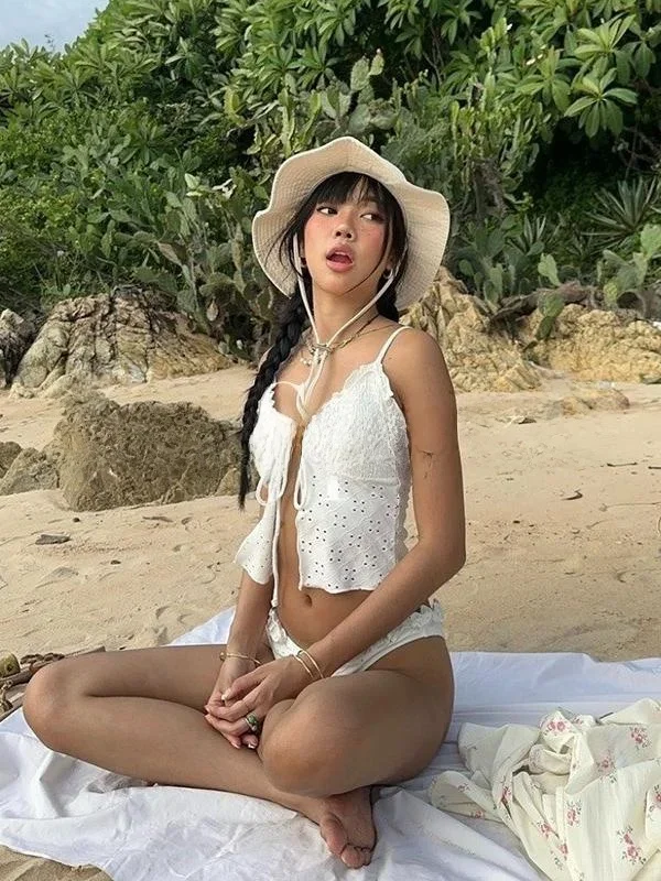 Sea Sparkle Liuizhen Coreano Sle Scava fuori Bikini sexy Vaion Beach Costume da bagno a due pezzi V Ne Tankini da donna