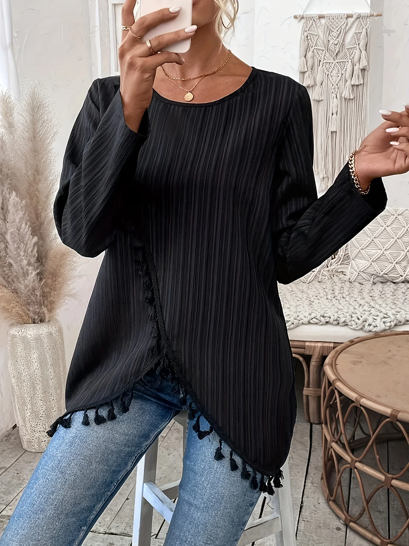 Elegant women's new tassel round neck black long sleeved T-shirt top