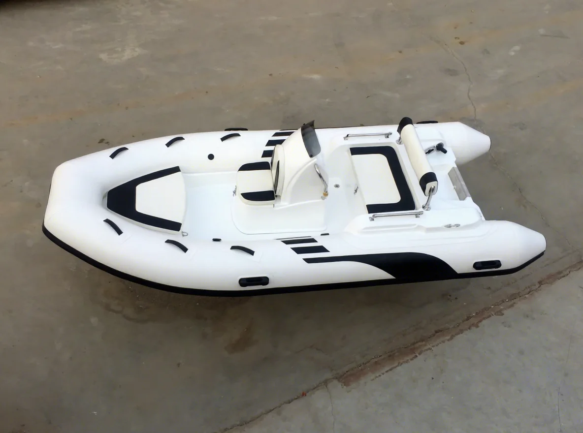 New 13ft Fiberglass Hull Deep V RIB390 Kayak Lightweight Hypalon Inflatable Boat for Surfing and Fishing Made in China