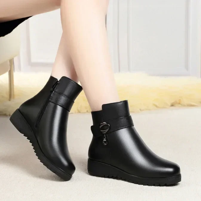 Mum Warm Cotton Shoes Women Winter Fleece Side Zip Thick Bottom Short Boots Leisure Round Head Flats Bota Inverno Feminina2024