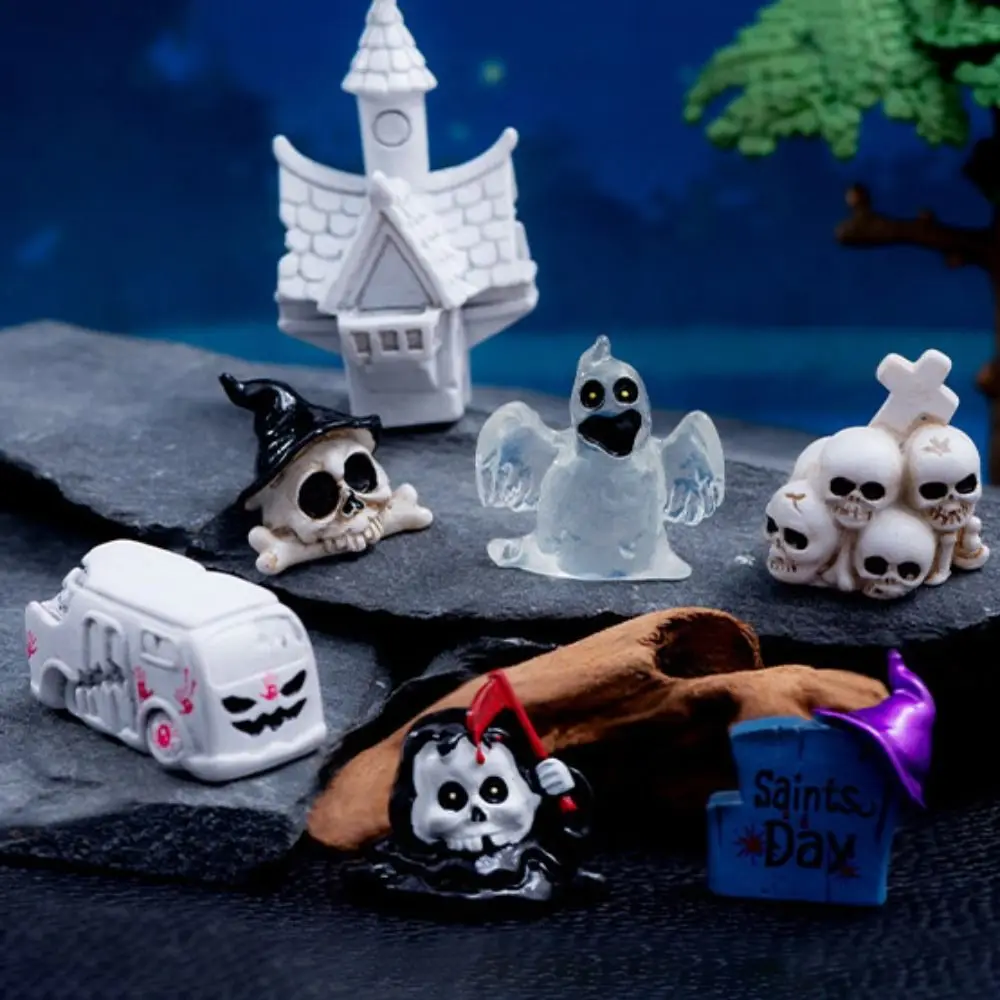 Multicolor Halloween Miniature Figurine Castle Car Wizard Bone Skull skeleton Cartoon Scary Bear Statue Pranky Prop Halloween