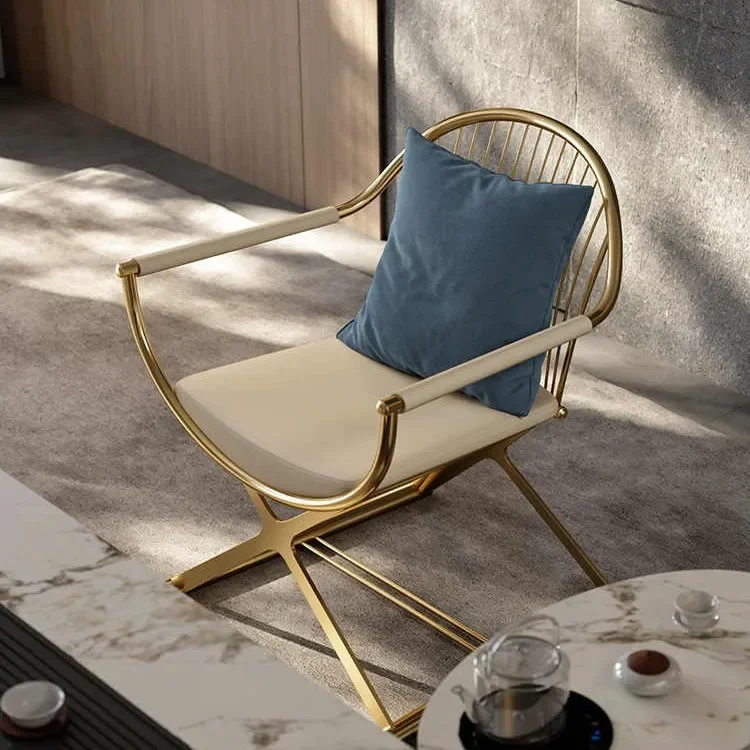 Cadeira traseira confortável de aço inoxidável, combinação de mesa de chá e cadeira de design sofisticado