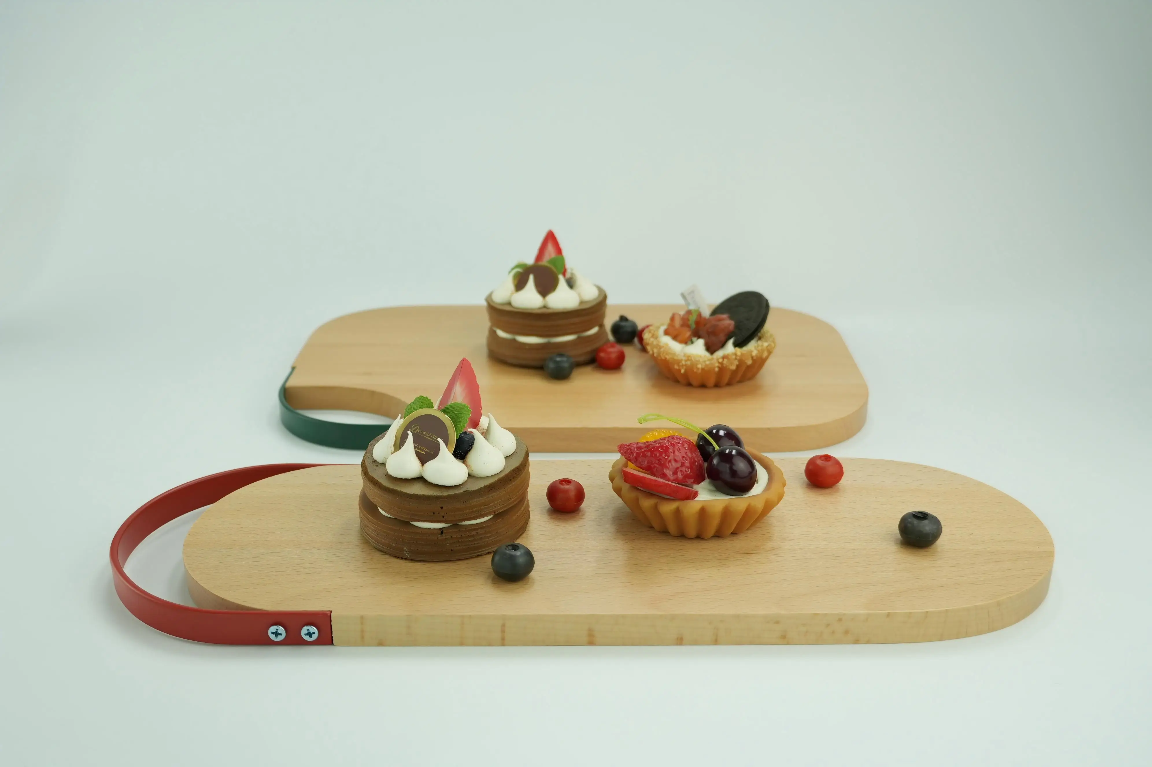 Eco-Friendly Food Grade Christmas Charcuterie Board Cheese Platter Handle Wood Serving Tray Gift for Party Thanksgiving New Year