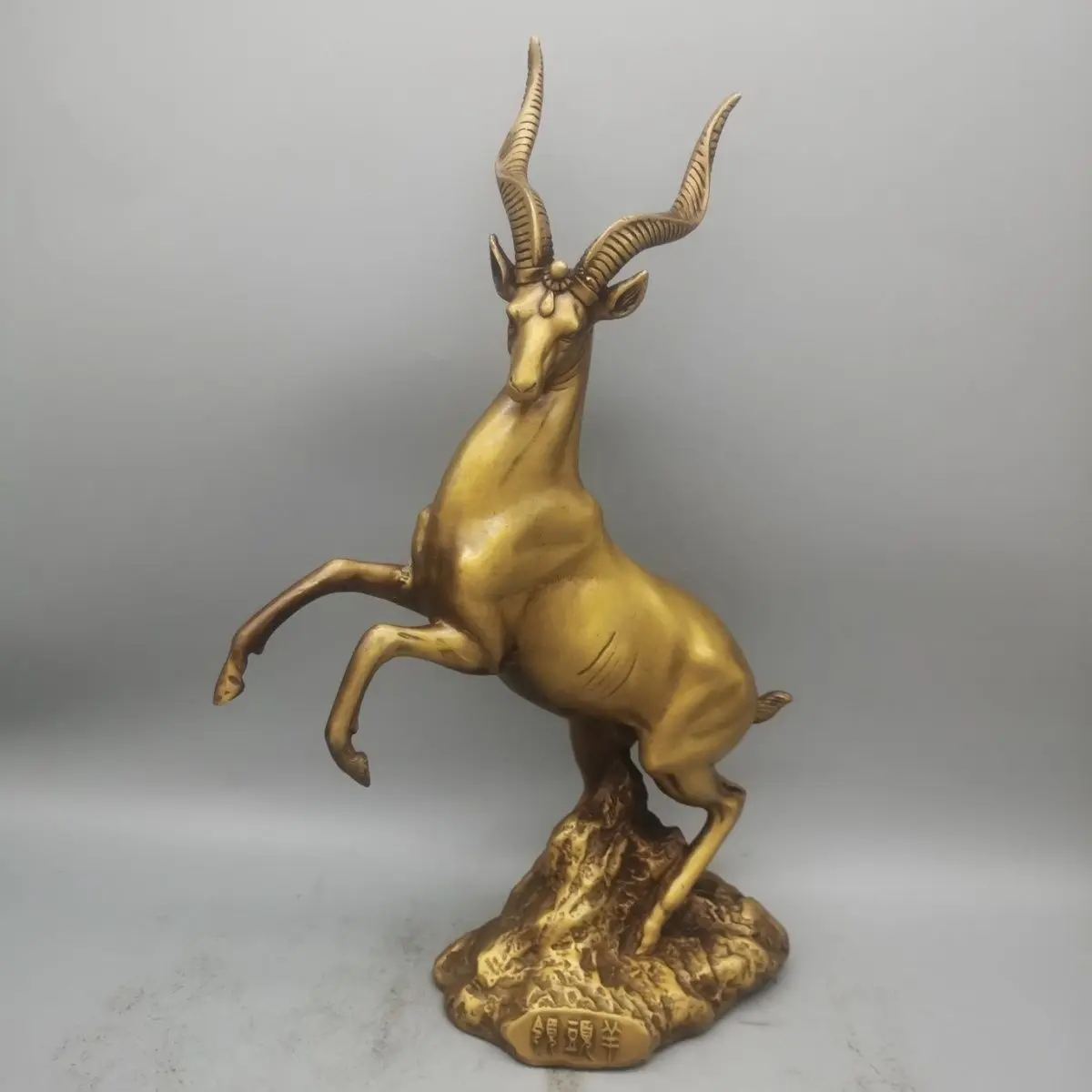 Leader sheep zodiac sheep goat Statue Sculpture Figurines Home Garden Decoration Statues For House