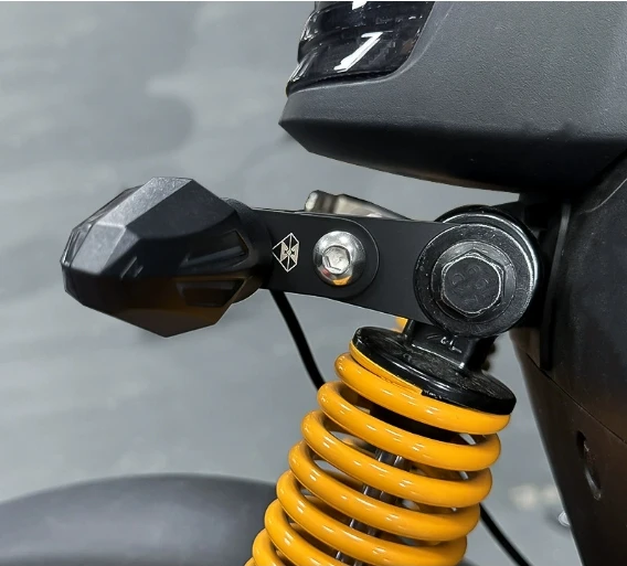 

Suitable for No.9 Mechanic MMAX Turn Signal Support Modified Electric Vehicle Warning Day Running Light Fixed Support